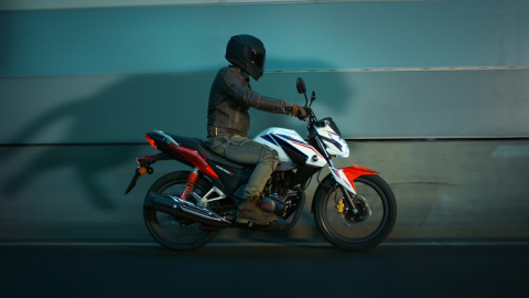 摩托車(chē)廣告拍攝
